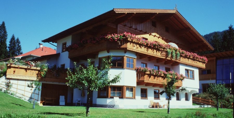 Haus Moosanger - Familienfreundliche Ferienwohnungen in Oberau Wildschönau